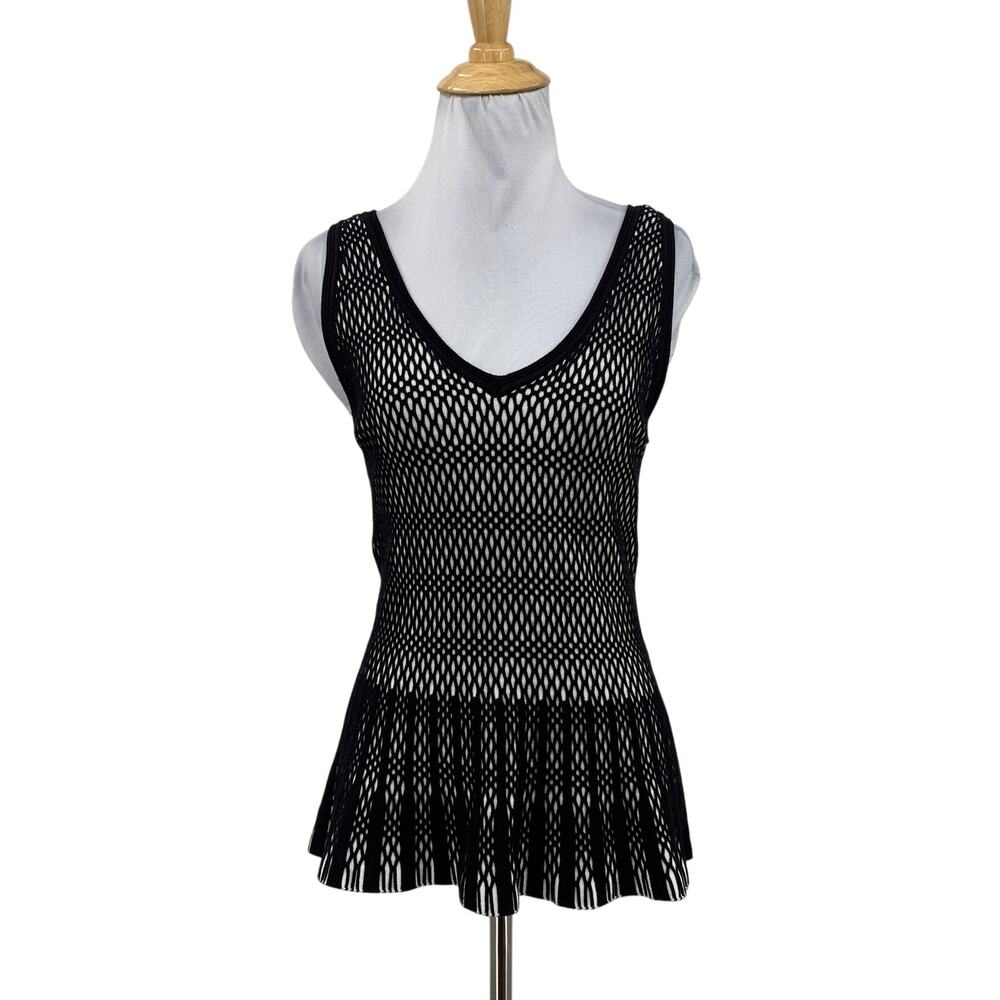 White House Black Market Tank Womens S Small White Black Sleeveless Sweater Knit